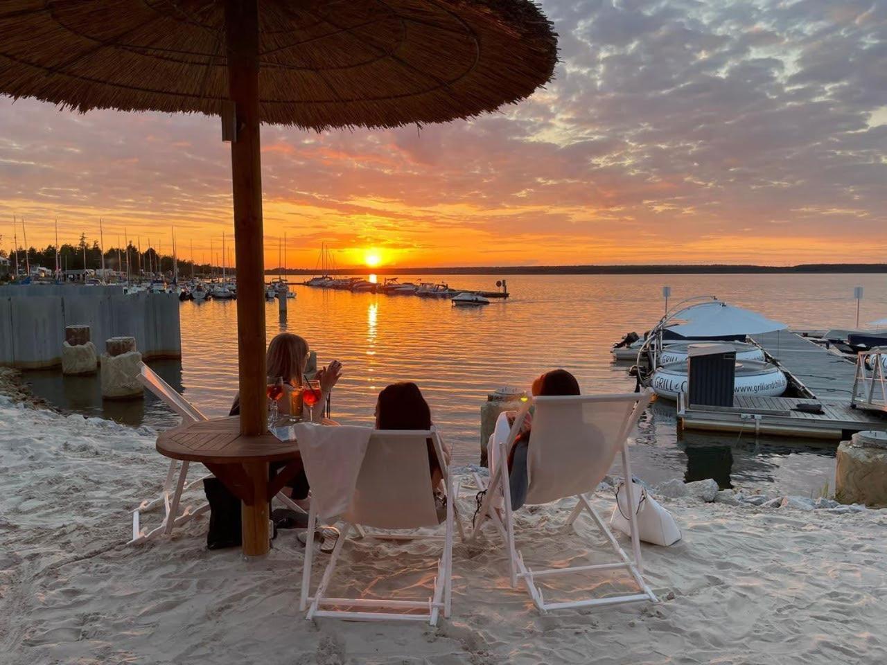 Gelbes Haus Seenland Ferienwohnungen Xl Elsterheide Bagian luar foto