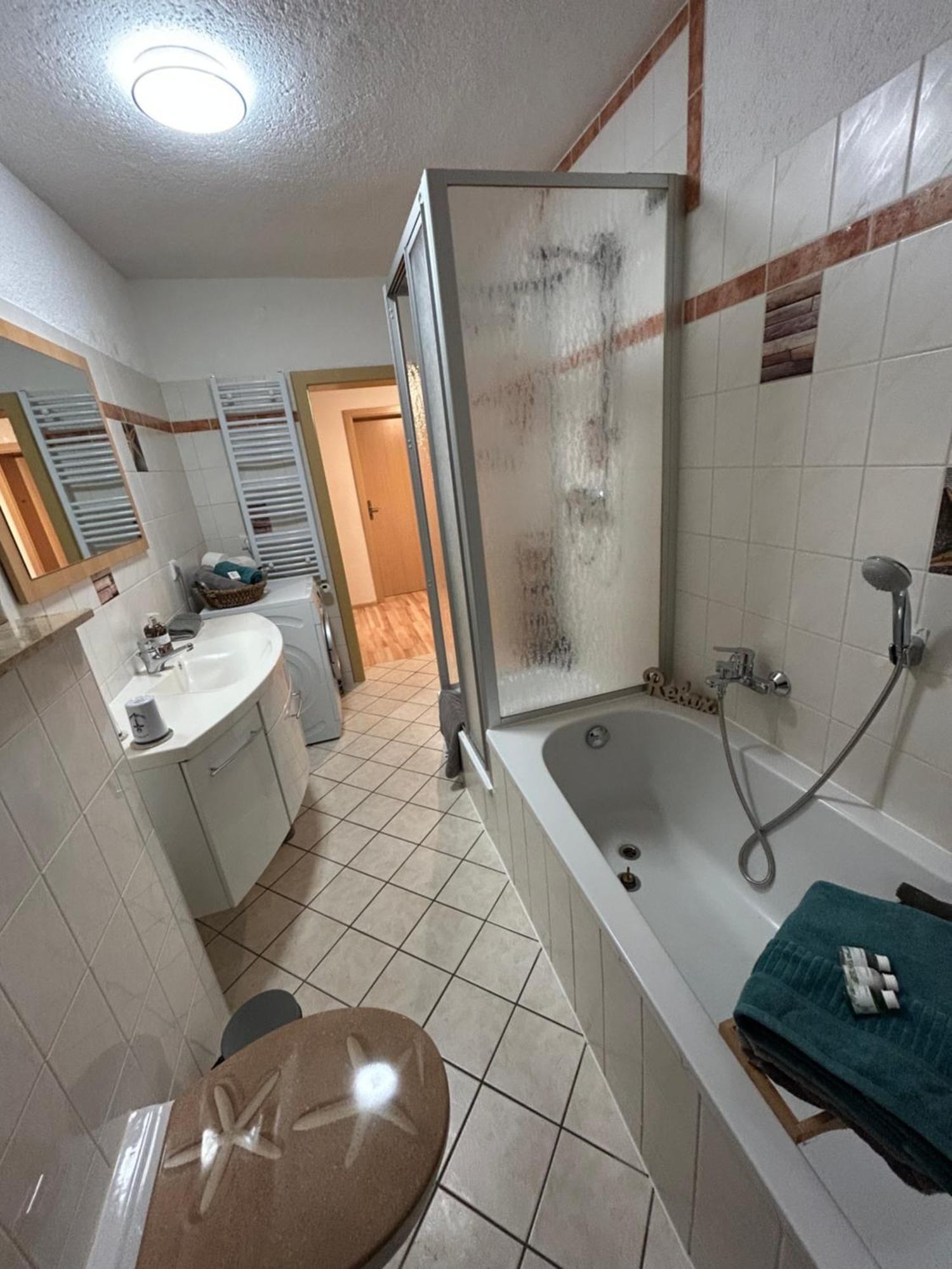 Gelbes Haus Seenland Ferienwohnungen Xl Elsterheide Ruang foto