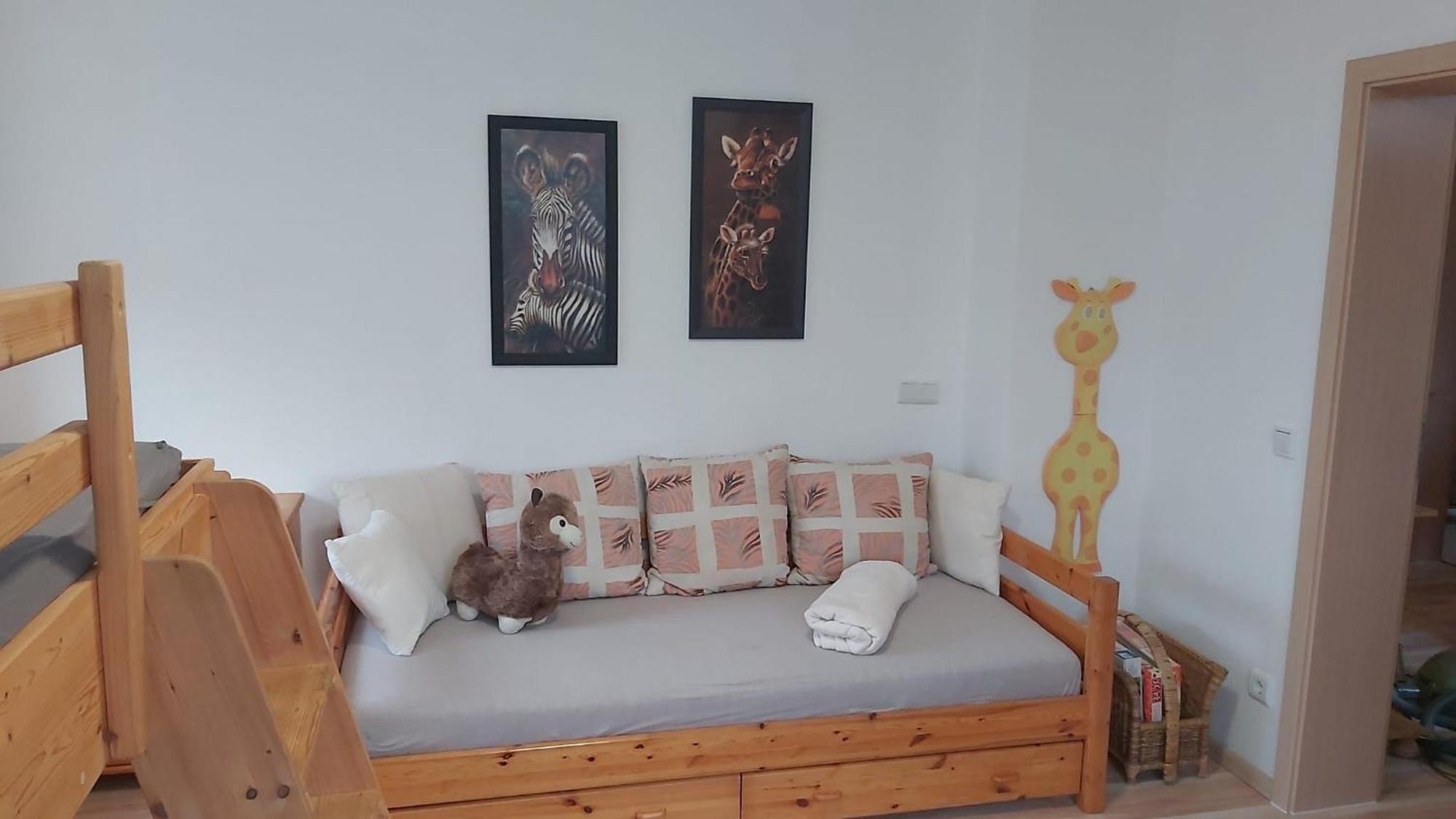 Gelbes Haus Seenland Ferienwohnungen Xl Elsterheide Ruang foto