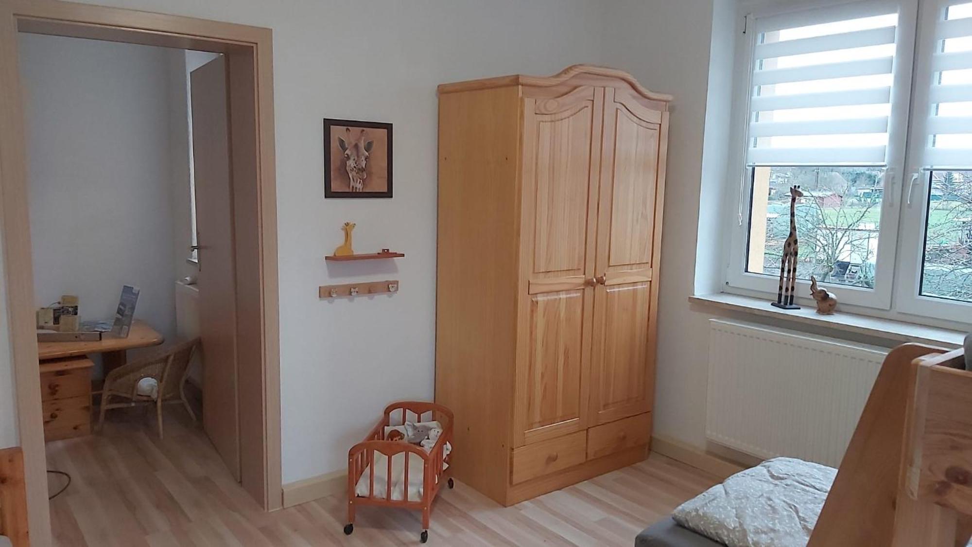 Gelbes Haus Seenland Ferienwohnungen Xl Elsterheide Ruang foto