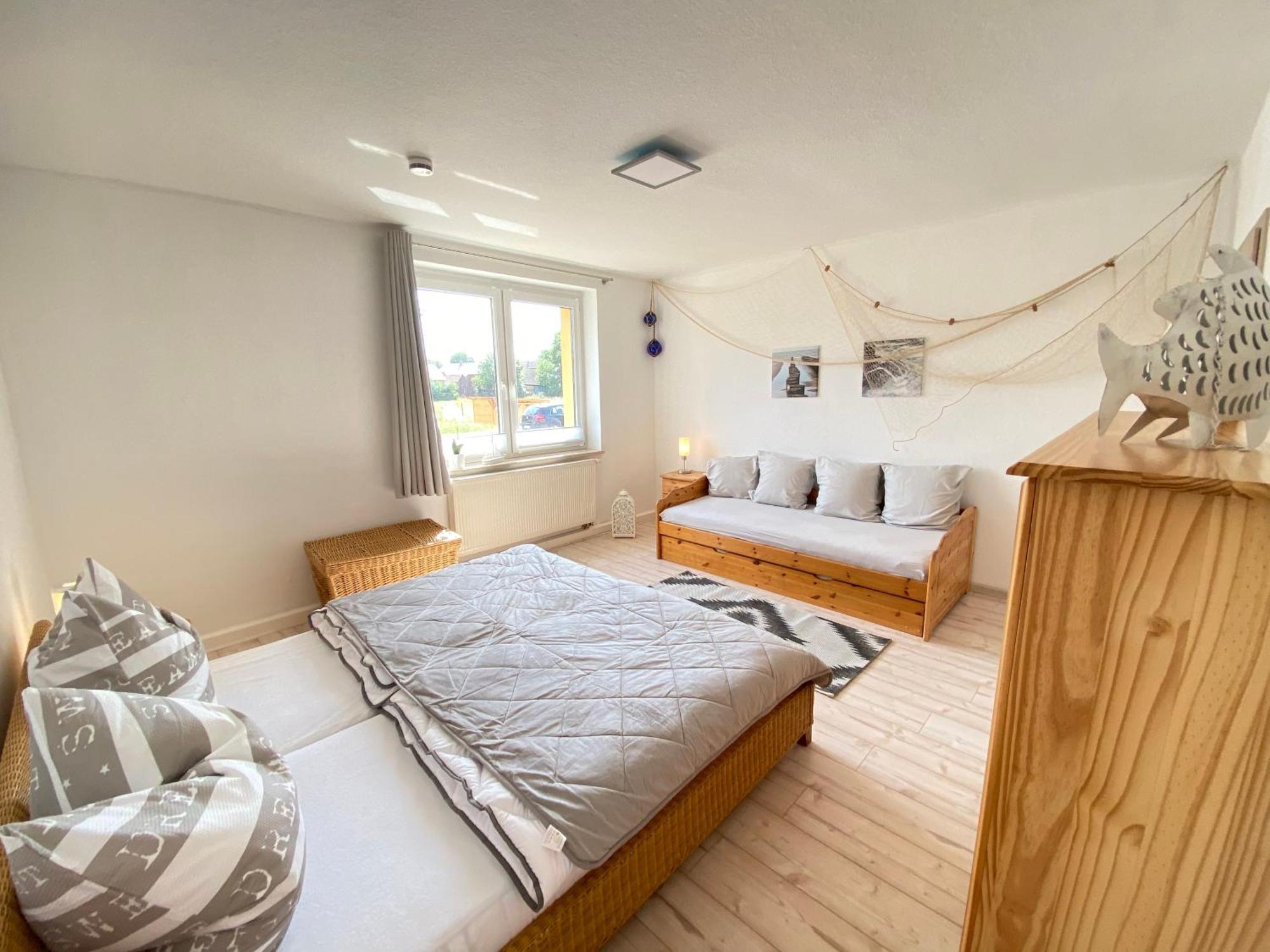 Gelbes Haus Seenland Ferienwohnungen Xl Elsterheide Ruang foto